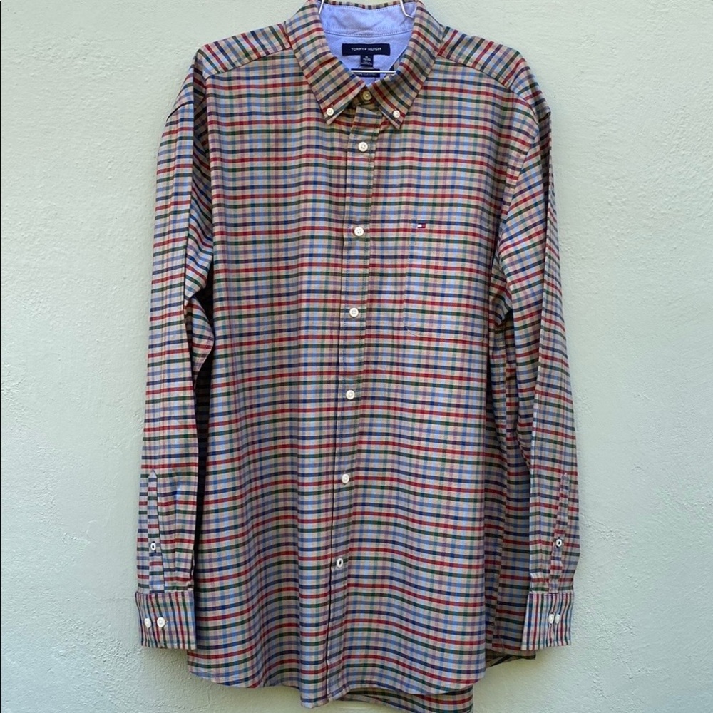 Tommy Hilfiger men’s button down shirt